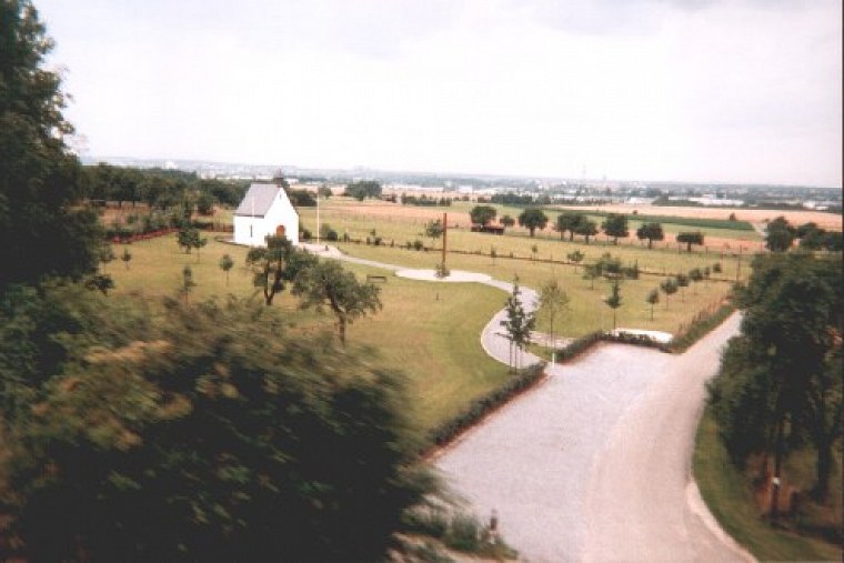 einer film mit einweg kamera habe ich während zugfahrt nach lippstadt und bei mir hinter dem haus diese schnappschüsse geschossen