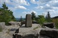 Gipfelstein der lippischen Velmerstot